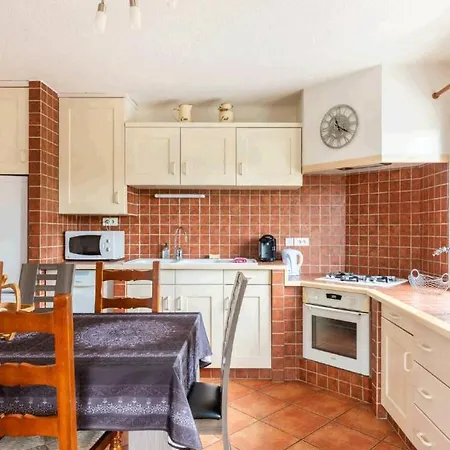 Apartment Jolie T4 La Zoune Avec Jardin 8 Personnes Chorges